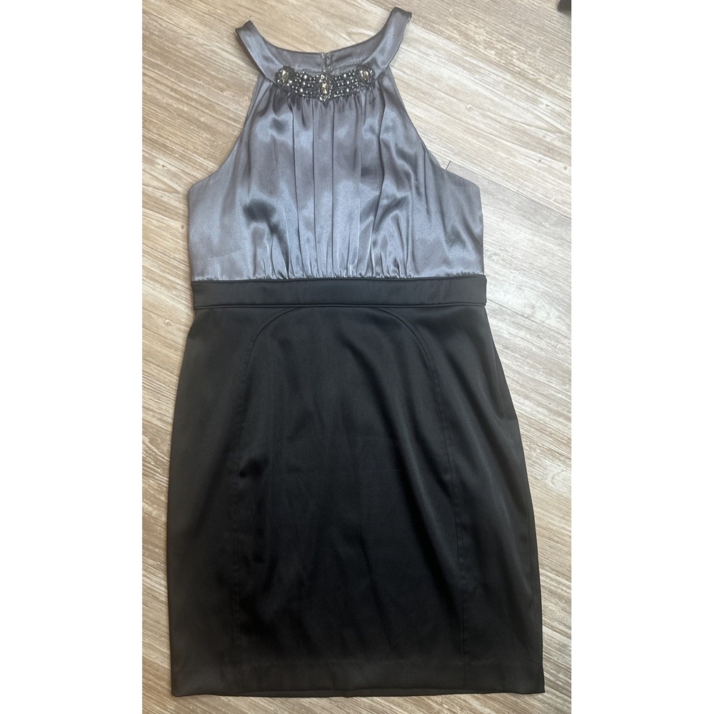Jones Wear Dress Sz 14 Gray High Neck Party Dress Short, Beaded Neck, Zip & Hook